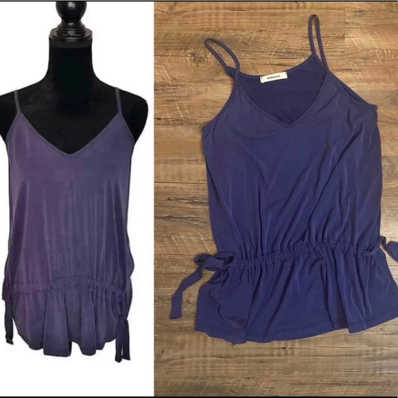 Buttery soft, navy blue top with adjustable cinch waist detail - Picture 2 of 5